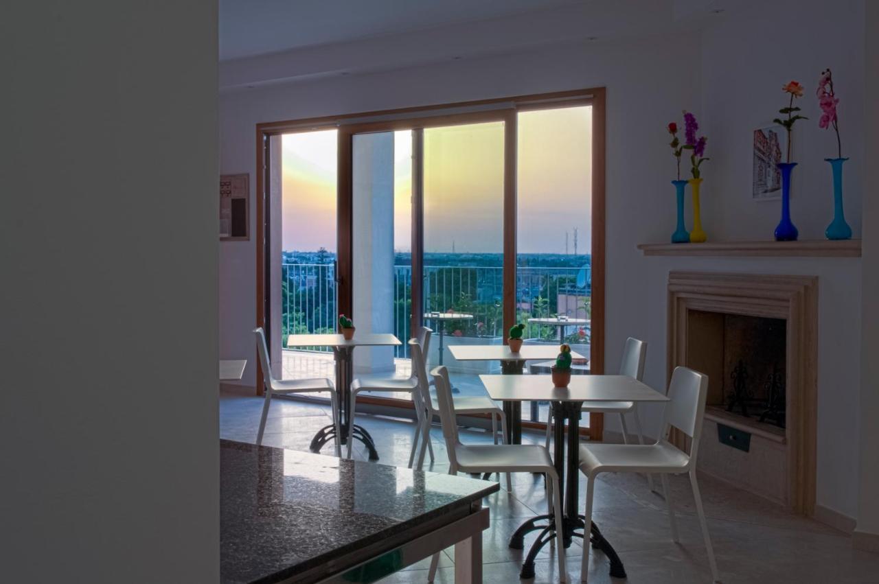 Ultimo Piano B&B Lecce Bagian luar foto