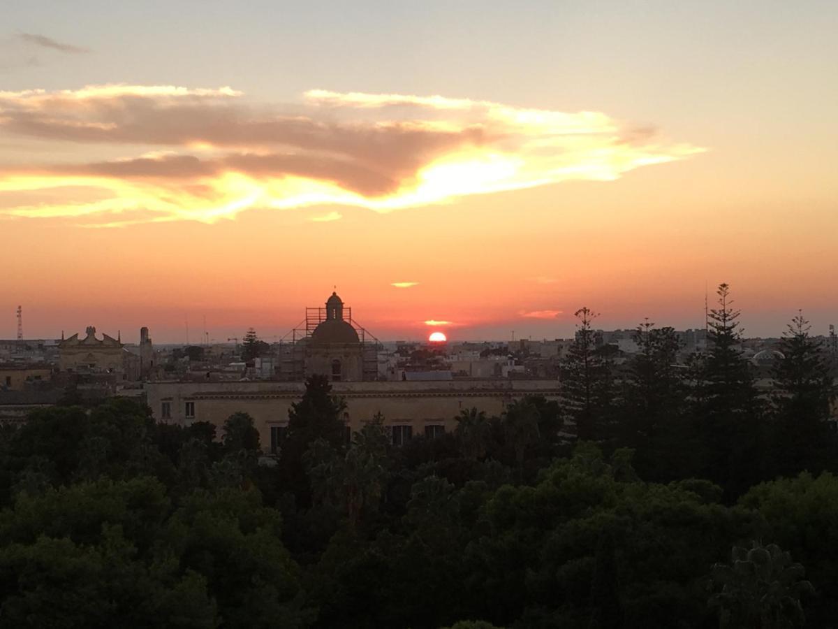 Ultimo Piano B&B Lecce Bagian luar foto