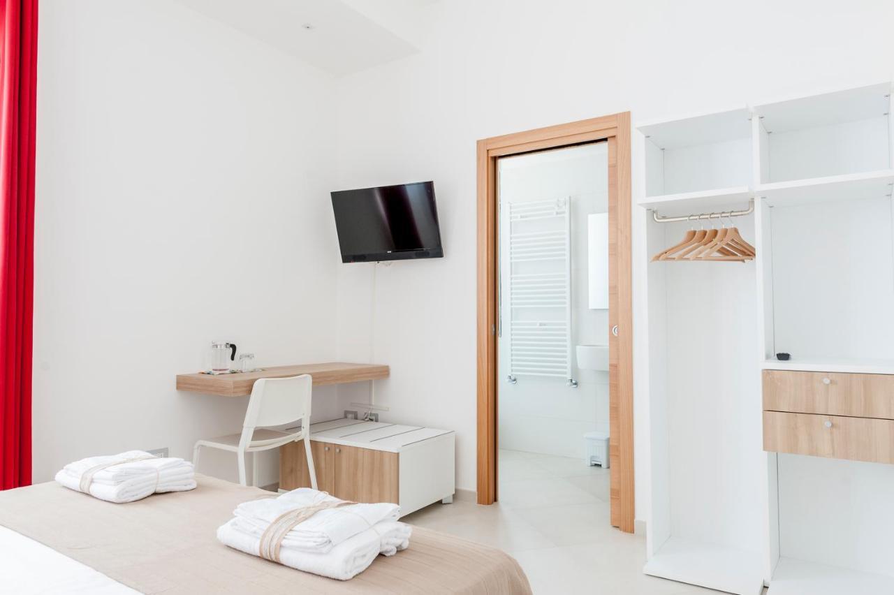 Ultimo Piano B&B Lecce Bagian luar foto