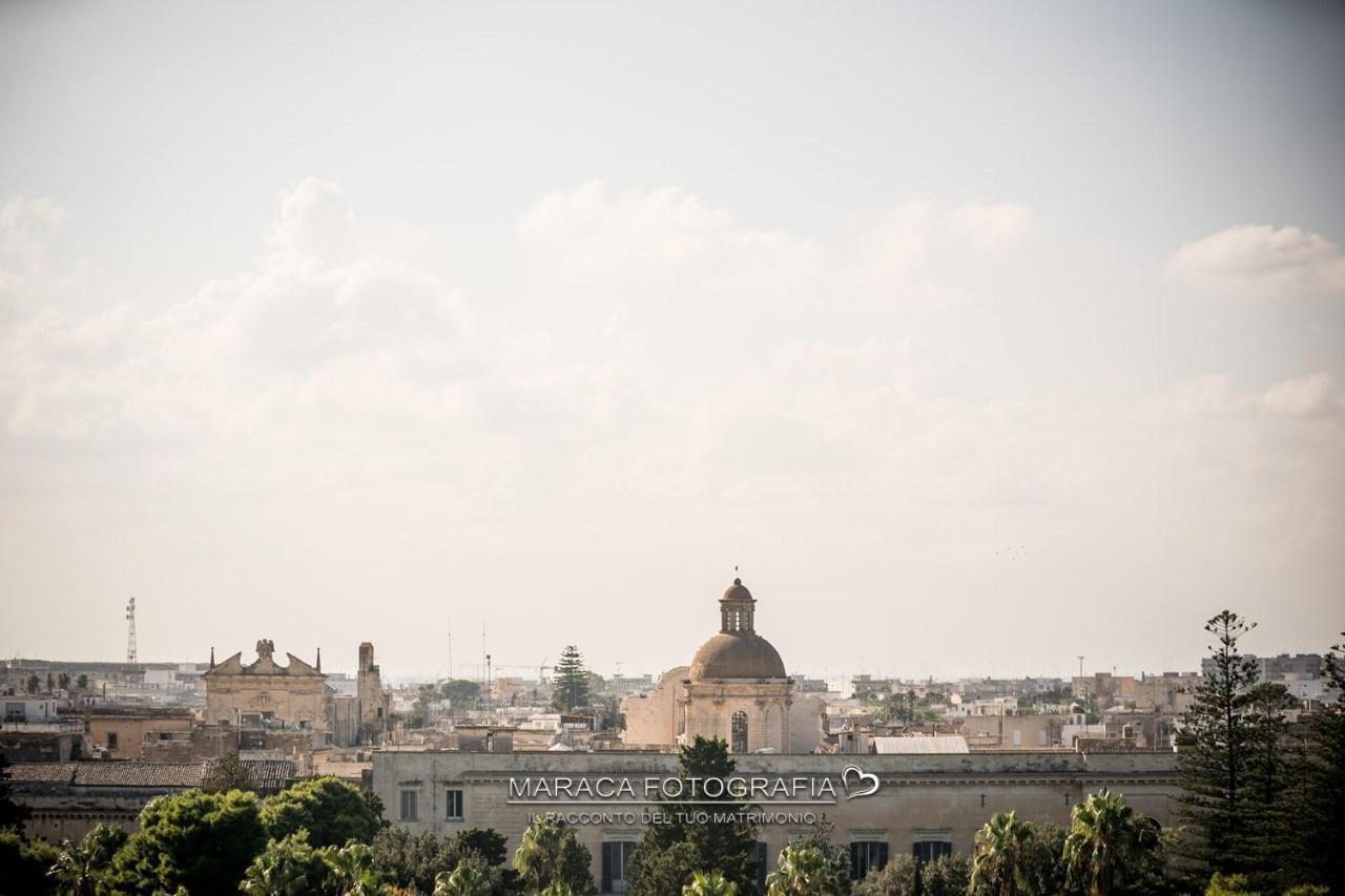 Ultimo Piano B&B Lecce Bagian luar foto